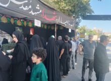 خدمت خالصانه خادمیاران شهدا در مراسم وداع با «قائد شهید امت» جلوه‌ای از فرهنگ ایثار بود
